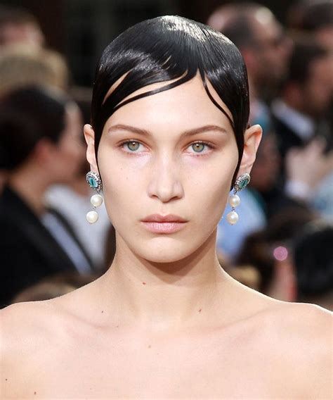 Isabella khair hadid (born october 9, 1996) is an american model. Bella Hadid's Nose Job? Before After Photos Ready