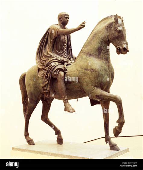 Caligula Statue Fotografías E Imágenes De Alta Resolución Alamy