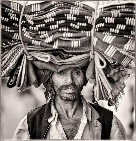 India Street Portraits Sweeper In Hyderabad India Editorial Photo