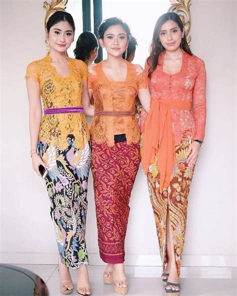 √ 60 model kebaya batik modern kombinasi terbaru 2020