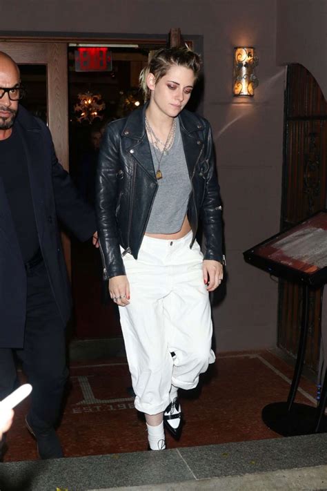 Kristen Stewart Leaving The Snl Cast Dinner In Nyc Gotceleb