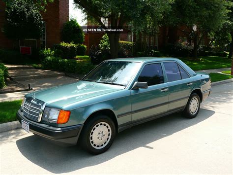 1986 Mercedes Benz 300 Series 4 Door 5 Passenger Sedan