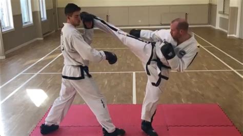 2 Kick Combinations Taekwondo Sparring Drills Youtube