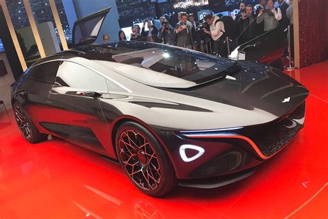 Lagonda Vision Concept previews EV future in Geneva | Auto Express