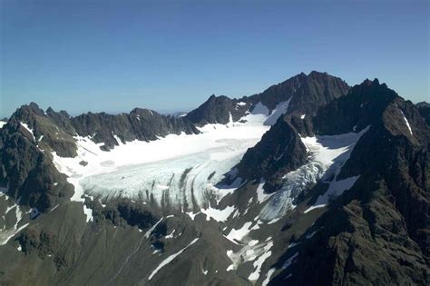 A glacier slowly deforms and flows in response to gravity. On Rising Temperatures and Glacier Response | Matt Chernos