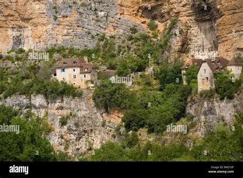Cliffside Houses Sauliac Sur Cele 46 Lot Quercy France Europe