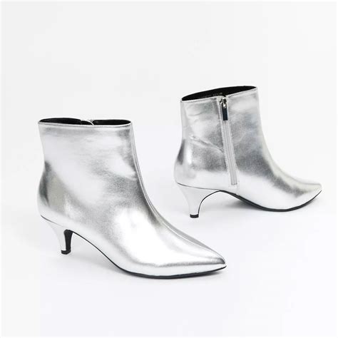 Evans Womens Silver Low Kitten Heel Ankle Boots Metallic Zipper Shoes