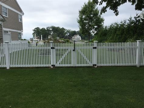 Connecticut Picket Fence Traditional Exterior New York By