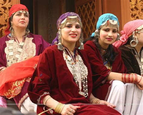 28 Kashmir India Culture Jodi Themylife