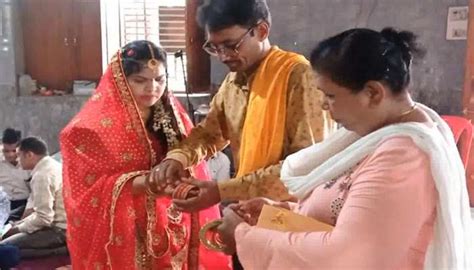 सास ने निभाया मां का फर्ज बेटे की मौत के बाद विधवा बहू को बेटी मानकर कराई दूसरी शादी