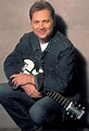 STEVE-WARINER-01 | Vintage Guitar® magazine