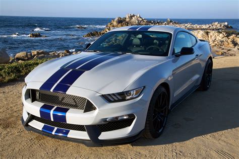 On one hand, i would rarely realistically be able to use the gt350 to its full potential, so the. Ford Shelby GT350 Wallpapers - Wallpaper Cave