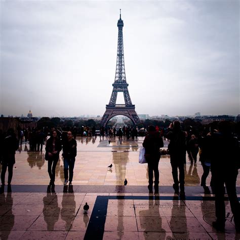 Eiffel Tower Under The Rain Zeeyolq Photography