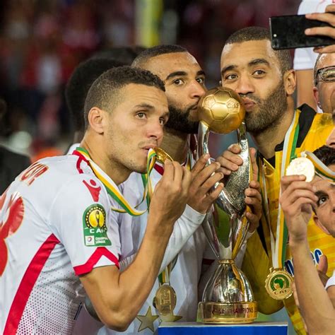 نادي الوداد الرياضي), más conocido como wac casablanca, es un club de fútbol de casablanca, marruecos. Wydad Casablanca lift CAF Champions League trophy - FIFA.com