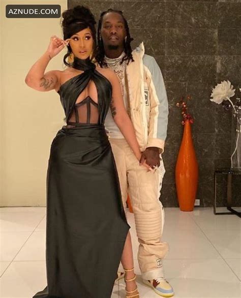 Offset And His Wife Cardi B Blow 100000 Dollars In Ones At A Strip