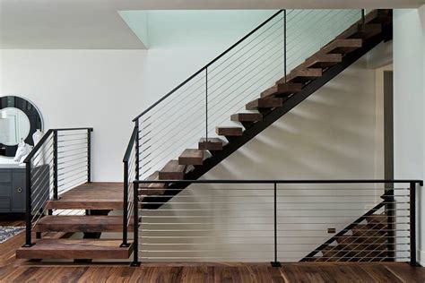 China Cantilevered Steel Staircase With Solid Wood Stair Tread And