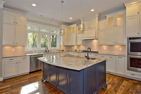 Have Fun With Your Kitchen How To Choose A Different Color Island Ndi