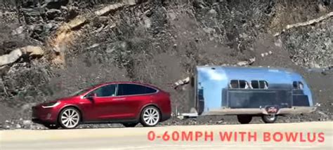 Tesla Model X Towing A Trailer Would Still Beat Most Sports Cars To 60