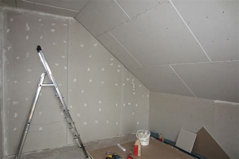 Abgehangene decken aus rigips sind keine seltenheit. Our Family Dream House: Drywall Installation Room 2-2 ...