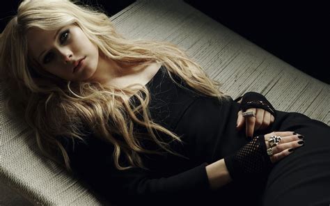 Checkout high quality girls wallpapers for android, pc & mac, laptop, smartphones, desktop and tablets with different resolutions. Avril Lavigne, Women, Singer, Blonde, Gothic, Black Dress Wallpapers HD / Desktop and Mobile ...