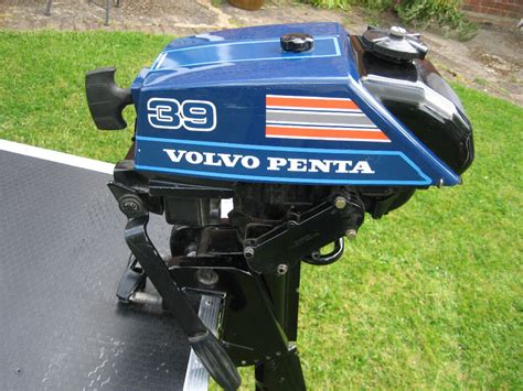 Volvo Penta 39 Outboard Engine 39 Hp Two Stroke Short Shaft 18 Inch