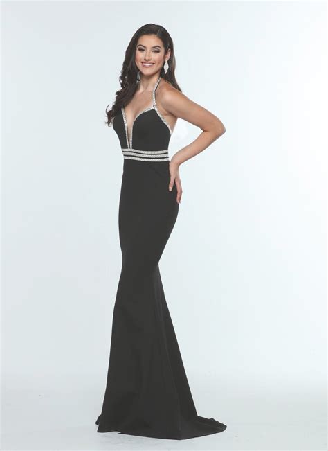This summer shine and stand out in any setting with our gorgeous range of formal dresses. Prom Dresses and Evening Gowns Melbourne FL | 321- 373-1002