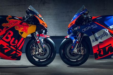 First on the throttle, last on the brakes. KTM desvela su revolución para 2021 | MotoGP™