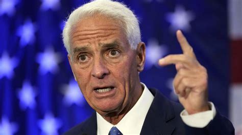 Crist Touts Lgbtq Endorsements In Gay Friendly Wilton Manors The Live Usa
