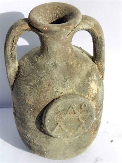 Древние артефакты масляные лампы археология свет ламп. Ancient biblical Pottery | Ancient pottery, Ancient israel ...