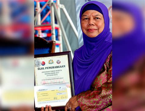 Johor bahru (pengucapan bahasa malaysia: Hapipah Tokoh Wanita Johor | Lain-lain (Wanita) | Berita ...