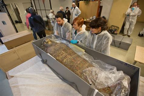 Researchers Discover The Worlds First Pregnant Egyptian Mummy