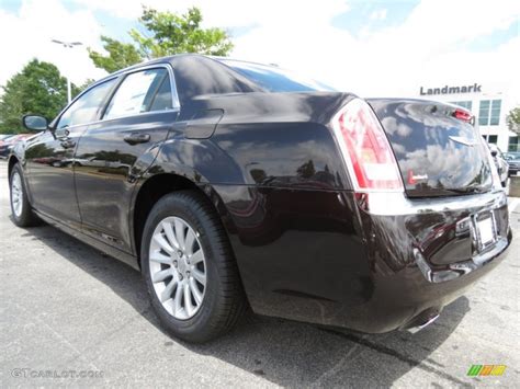 2012 Luxury Brown Pearl Chrysler 300 66080030 Photo 2