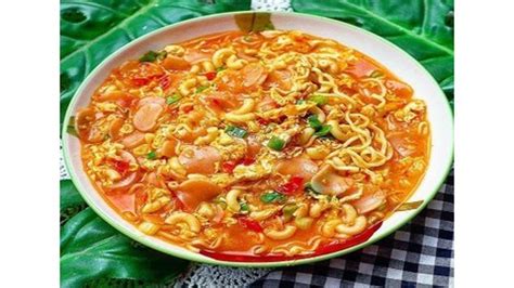 It is one of the most popular street foods in indonesia, especially in bandung and jakarta. Seblak Seafood & Ayam Geprek JM Kitchen - Langensari Timur - Food Delivery Menu | GrabFood ID