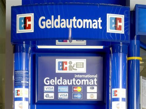 Jedes jahr reisen millionen deutsche ins ausland in den urlaub. EC Karte Sperren lassen: Kosten, Anleitung | verlorene ...