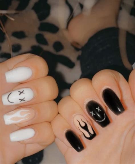 Smiley Black And White Nails Acrylic Nails Coffin Short Short