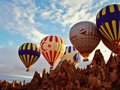 Hot Air Balloons In Cappadocia By Bonita Tour Göreme Hot Air