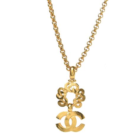 Chanel Cc Pendant Necklace Gold 325090