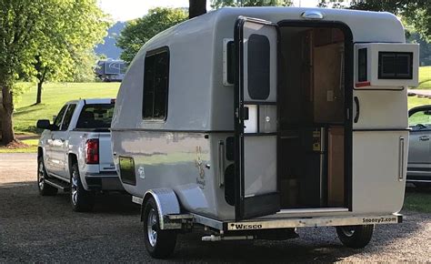 American Snoozy 2 Campers Have The Goods To Take You On Instagram