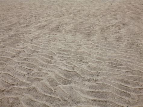 Free Stock Photo 190-sand_ripples_3751.jpg | freeimageslive