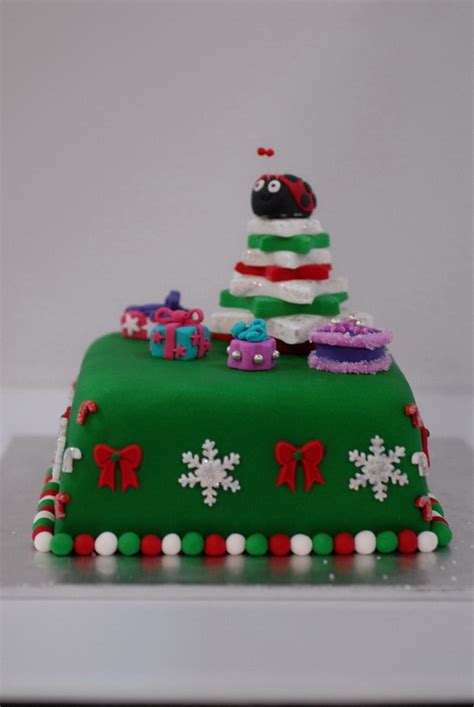 Their creative designs will attract attention at family celebrations, neighborhood potlucks, dinner parties, or holiday. 50 Christmas Cake Decorating Ideas - The WoW Style