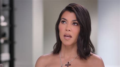 kourtney kardashian throws most fiery shade yet at sister kim after she makes rival sibling the