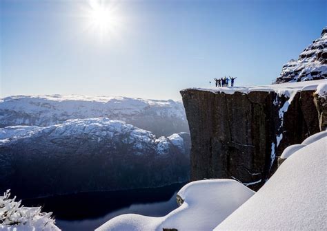 13 Gorgeous Images Of Norways Fjord Region In Winter