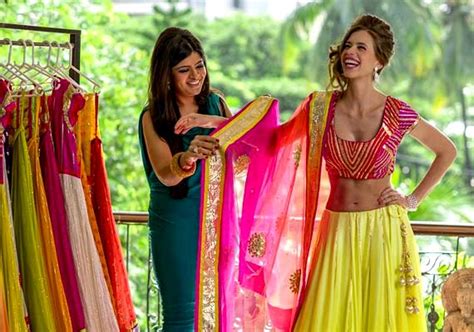 Here are some quirky ideas. 5 things that only your best friend can do on your wedding ...