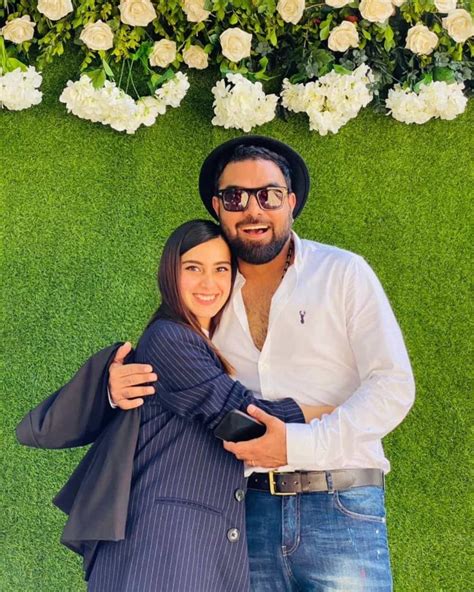 Iqra Aziz Looks So Fat In Her Recent Pictures Pakistan Live
