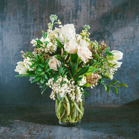 Neutral Florists Choice Bouquet In A Vase Buy Online Or Call 44 0