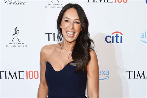 Chip And Joanna Gaines Launch Timeless Siding Collection With James