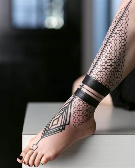23 Geometric Tattoos Ideas Ninja Cosmico