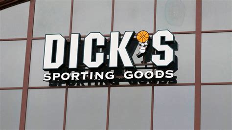 Dicks Sporting Goods Steps Up Removal Of Guns From Stores