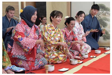 About Kimono Tea Ceremony Maikoya Certificates Credentials