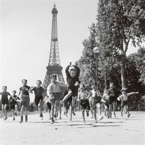 Les Enfants à Paris Pariste çocuklar Robert Doisneau Fotoğraf